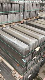 KORTING B-keus 1.386 stuks trottoirbanden 13/15x25x100cm nw