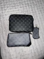 Louis Vuitton trio tas, Ophalen of Verzenden, Zo goed als nieuw, Zwart