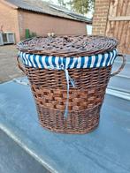 Donker rieten mand, Ophalen, Mand, Zo goed als nieuw, Riet