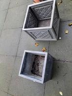 Gratis af te halen: Betonlook potten, Tuin en Terras, Bloembakken en Plantenbakken, Tuin, Gebruikt, Minder dan 30 cm, Minder dan 60 cm