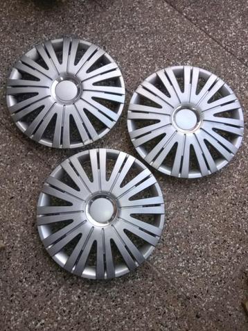 Te koop wieldoppen versaco 15 inch  beschikbaar voor biedingen