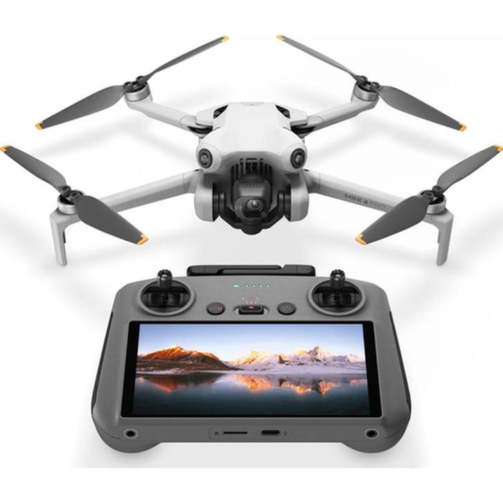 DJI Mini 4 Pro Fly More Combo + Smart Controller, Audio, Tv en Foto, Drones, Zo goed als nieuw, Drone met camera, Ophalen of Verzenden