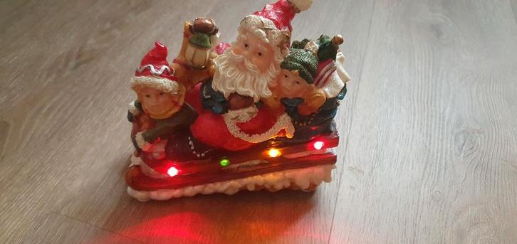 Muziekdoos kerstman op slee .polystone, Diversen, Kerst, Ophalen of Verzenden