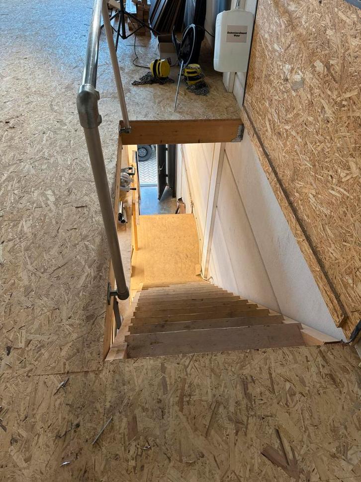 Opslag ruimte te huur! Op een bedrijven terein in mijdrecht, Zakelijke goederen, Kantoor en Winkelinrichting | Magazijn, Stelling en Opslag