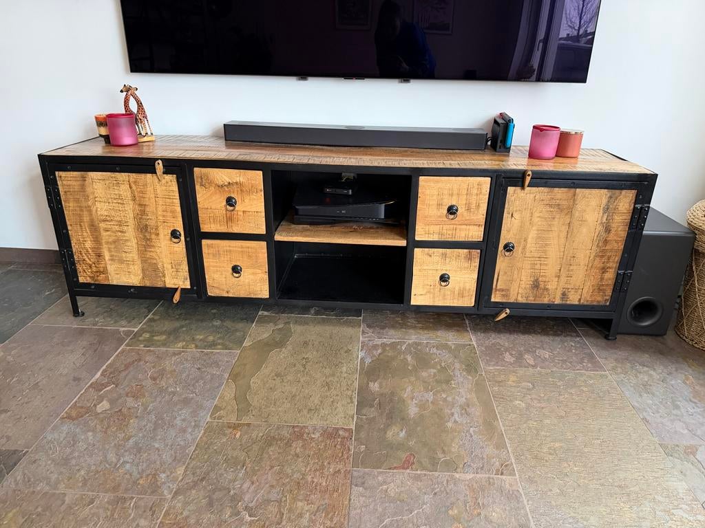 Tv-meubel GigaMeubel, Huis en Inrichting, Kasten | Televisiemeubels, Ophalen, Gebruikt, 200 cm of meer, Minder dan 100 cm