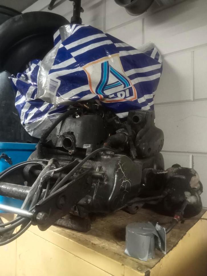 motorblok peugeot elystar injectie, met extra., Fietsen en Brommers, Brommeronderdelen | Scooters, Ophalen