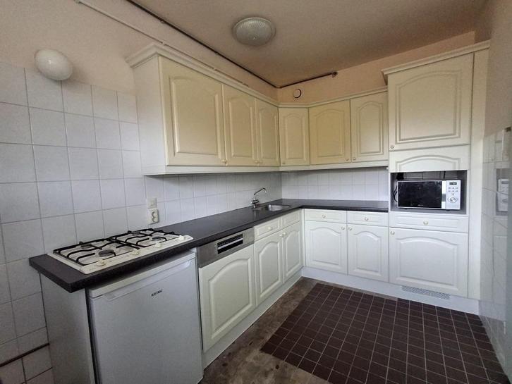 Hoekkeuken (excl. apparaten) Gratis Ophalen, Huis en Inrichting, Keuken | Complete keukens, Gebruikt, Hoekkeuken, Crème, Kunststof