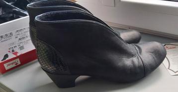 RIEKER schoentje laarsje

Zwart

Maat 39
 beschikbaar voor biedingen