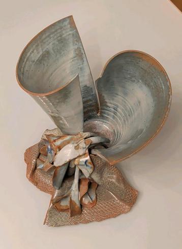 Keramisch object van Gerrie Lauwen van Meijel beschikbaar voor biedingen