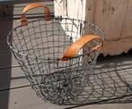 Mand ijzerdraad met lederen hengsels, Overige materialen, Mand, Rond, Ophalen of Verzenden