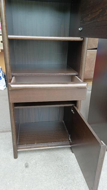 3 stevige kasten / wandmeubel 198cm hoog beschikbaar voor biedingen