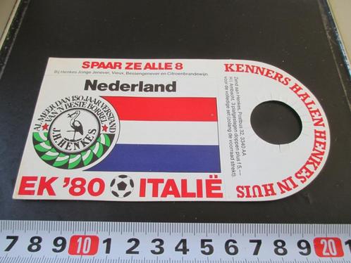 sticker henkes borrel voetbal EK 1980 vlag nederland +hals *, Verzamelen, Stickers, Zo goed als nieuw, Bedrijf of Vereniging, Ophalen