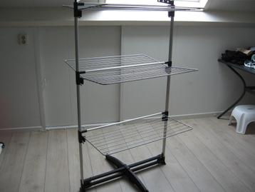 staande droogrek 135 x 80 cm €15.00 + 5 zij rekjes  beschikbaar voor biedingen