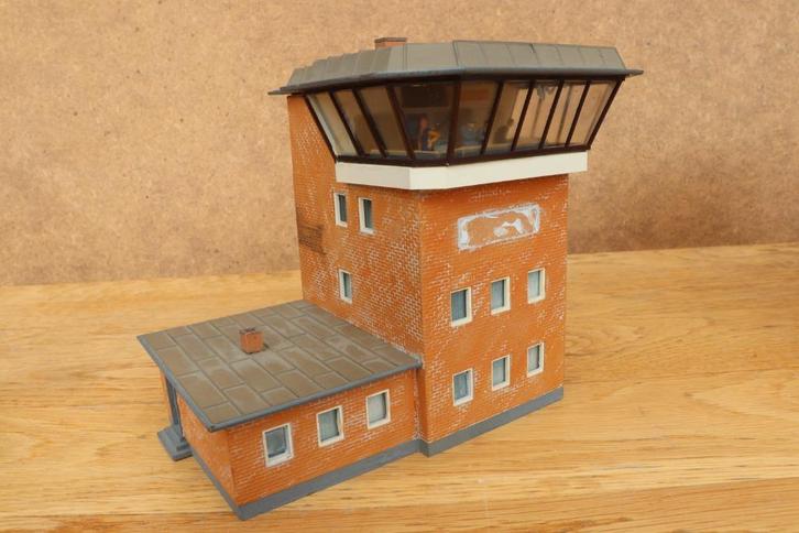 Seinhuis Kibri H0 trein Märklin Trix Fleischmann Roco Piko, Hobby en Vrije tijd, Modeltreinen | H0, Zo goed als nieuw, Brug, Tunnel of Gebouw