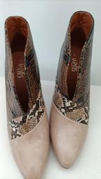 Mooie hakken van merk Wallis maat 39, Ophalen, Zo goed als nieuw, Zwart