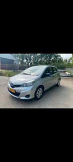 Toyota Yaris 1.0 12V Vvt-i 5DR 2012 Grijs, Auto's, Handgeschakeld, Particulier, 3 cilinders, Yaris