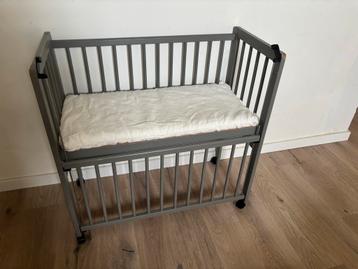 Co-sleeper Petite Amélie beschikbaar voor biedingen
