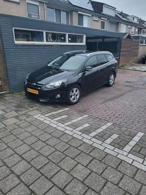 Ford Focus 1.6 Tdci Titatium  2013 Zwart Tesla Screen, Auto's, Ford, Bedrijf, Focus, Alarm, Boordcomputer, Cruise Control, Elektrische achterklep