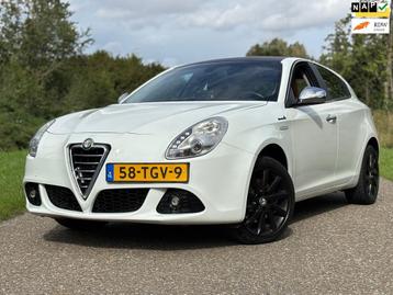 Alfa Romeo Giulietta 1.4 T Distinctive Aut/Leder/Pdc/17'' beschikbaar voor biedingen