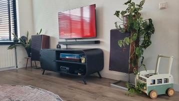 Metalen TV Meubel / Vintage Look / Nieuwprijs 350 Euro! beschikbaar voor biedingen