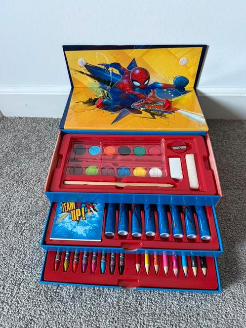 Nieuw: tekendoos met kinderverf, kleurpotloden, stiften etc, Hobby en Vrije tijd, Tekenen, Nieuw, Potlood of Stift, Ophalen of Verzenden