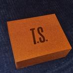 xs-s Taylor Swift The life of a showgirl cardigan, Kleding | Dames, Truien en Vesten, Verzenden, Nieuw, Oranje, Taylor Swift