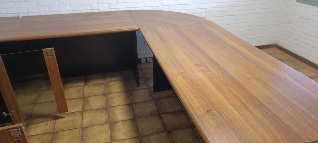 Hoekbureau met kasten hout 2.40x2.40, Ophalen of Verzenden, Zo goed als nieuw