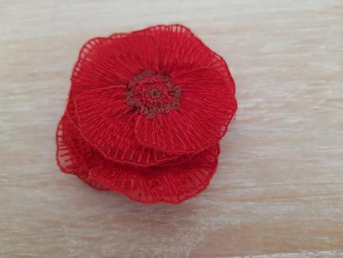 6 mooi gedetailleerde klaproosapplicaties, Hobby en Vrije tijd, Stoffen en Lappen, Nieuw, Overige materialen, Rood, Ophalen of Verzenden