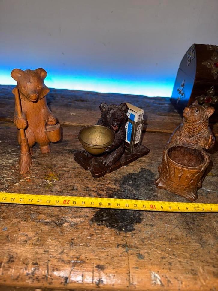 3 oude houten zwarte woud ( black forest germany )beertjes, Antiek en Kunst, Kunst | Beelden en Houtsnijwerken, Ophalen of Verzenden