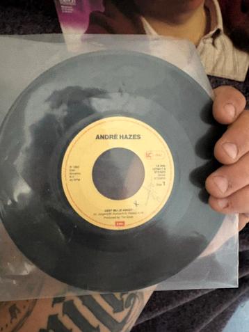 Te koop vinyl single van hazes helaas zonder hoes beschikbaar voor biedingen