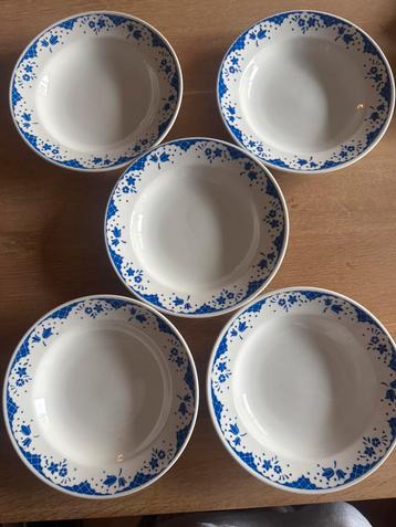5 diepe borden Boch blauwe bloem beschikbaar voor biedingen