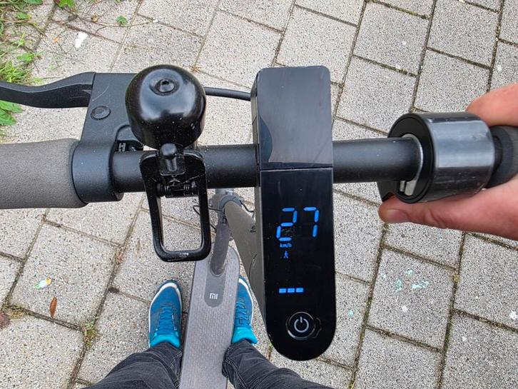 Xiaomi Mi Electric Scooter Essential e-step, Fietsen en Brommers, Steps, Gebruikt, Elektrische step (E-scooter), Ophalen