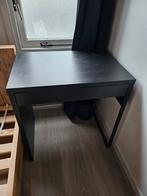Zwartbruin bureau - Micke IKEA, Ophalen, Zo goed als nieuw, Bureau