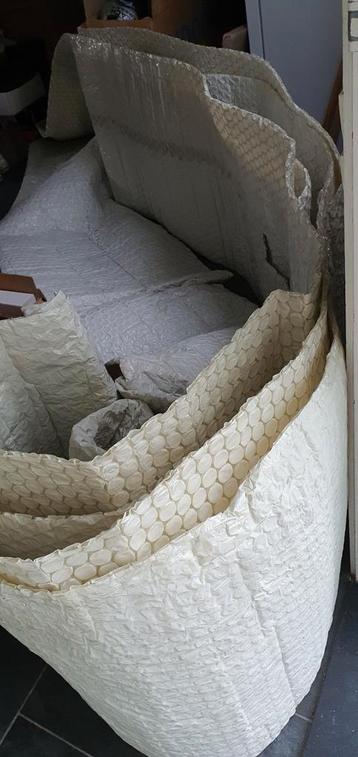 Noppenfolie voor kerstdorp knutselen isolatie inpakken of ?? beschikbaar voor biedingen