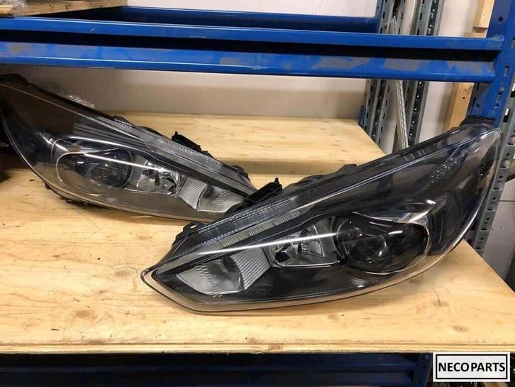 Ford focus mk3 xenon koplamp origineel black uitvoering, Auto-onderdelen, Verlichting, Ford, Gebruikt, Ophalen of Verzenden