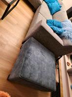 Blauwe velvet poef hocker, Huis en Inrichting, Banken | Voetenbanken en Poefen, Ophalen, Zo goed als nieuw, Vierkant, Stof