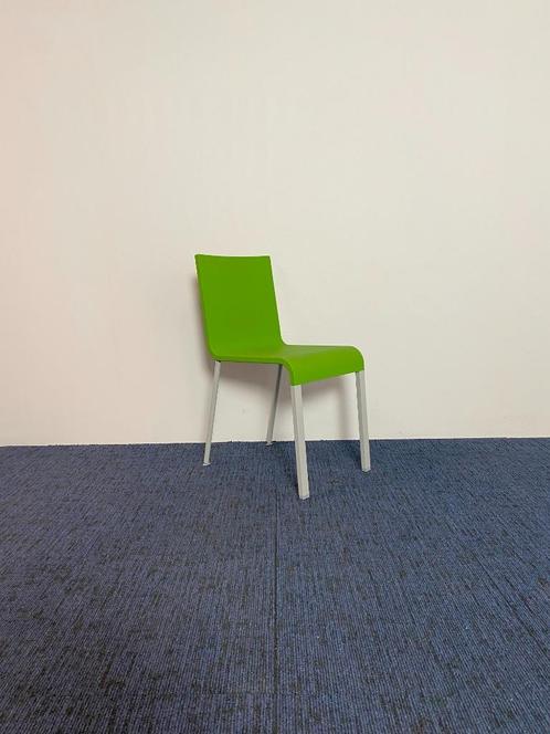 2 x Vergaderstoel Vitra .03 (niet stapelbaar) - groen, Huis en Inrichting, Stoelen, Gebruikt, Twee, Overige kleuren, Ophalen