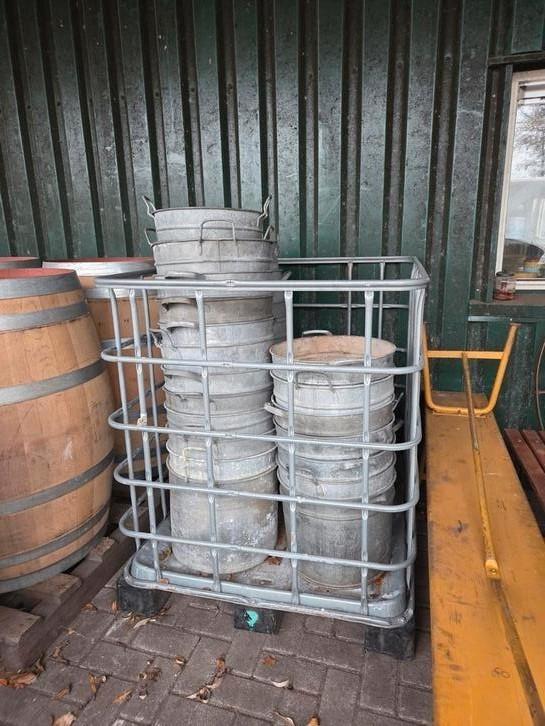 Zinken teil,gieter, badkuip,emmer vuilnisbak enz, Antiek en Kunst, Curiosa en Brocante, Ophalen
