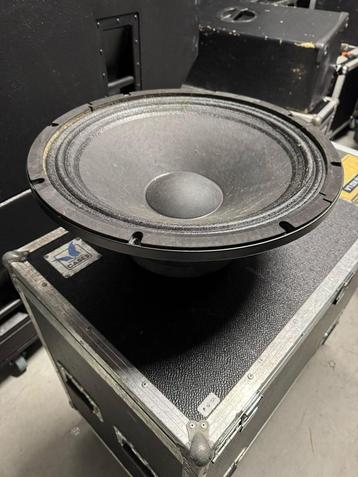 VERKOCHT !! Sub Drivers ✅  RCF L18S801 18INCH  beschikbaar voor biedingen