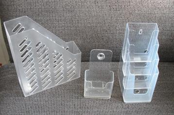 Bureau-accessoires beschikbaar voor biedingen