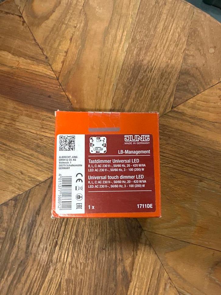 Jung Universeel LED Dimmer - Nieuw in doos, Doe-het-zelf en Verbouw, Elektra en Kabels, Nieuw, Schakelaar, Ophalen of Verzenden
