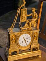 Antieke vuurvergulde bronzen pendule 28x44 cm., Ophalen