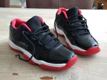Air Jordan 11 Retro Low "Bred" Maat 37.5 beschikbaar voor biedingen