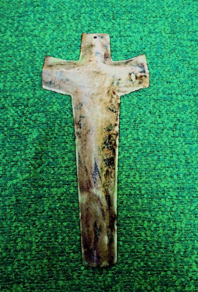 Gemêleerd beige ea kleuren geëmailleerd kruis 31 x 15 cm, Antiek en Kunst, Antiek | Religie, Verzenden