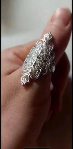 Zilveren ring groot! Gemerkt 925 Mooi uitgesneden nu 8 euro!, 18 tot 19, Ophalen of Verzenden, Zo goed als nieuw, Dame