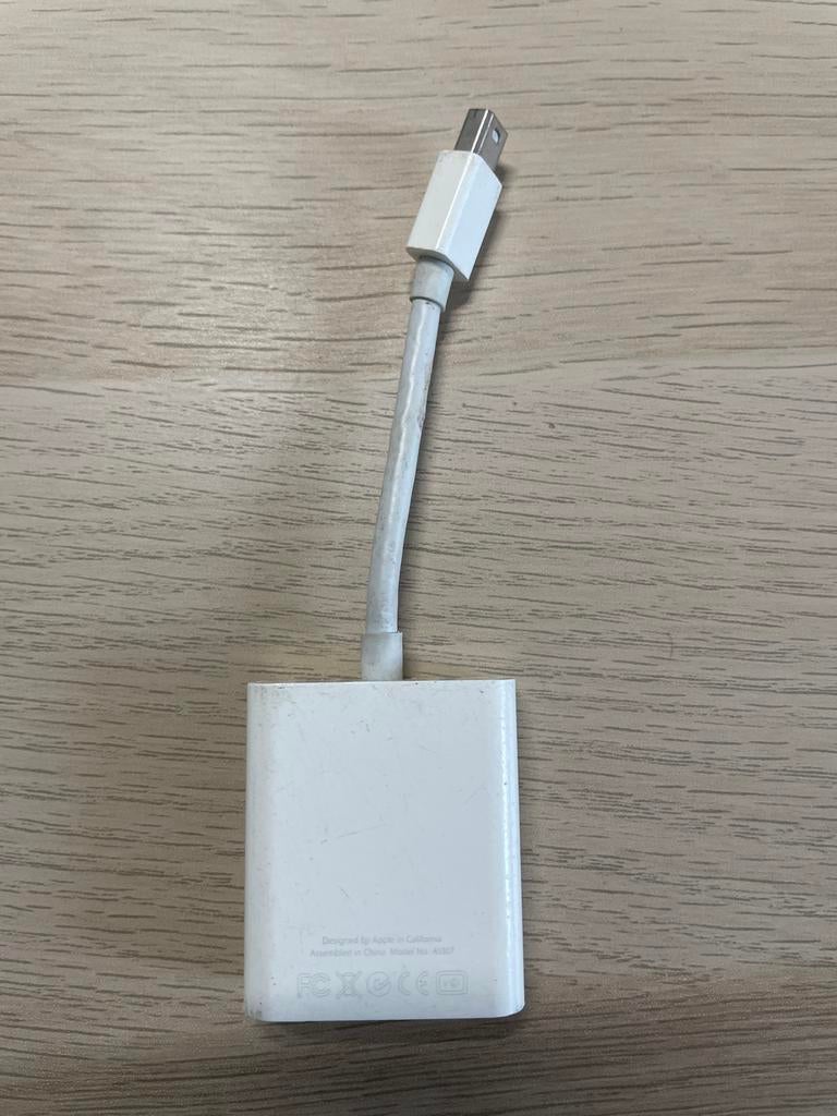 Mini DisplayPort naar VGA Adapter, Ophalen of Verzenden, Gebruikt, Minder dan 2 meter, Overige kabels