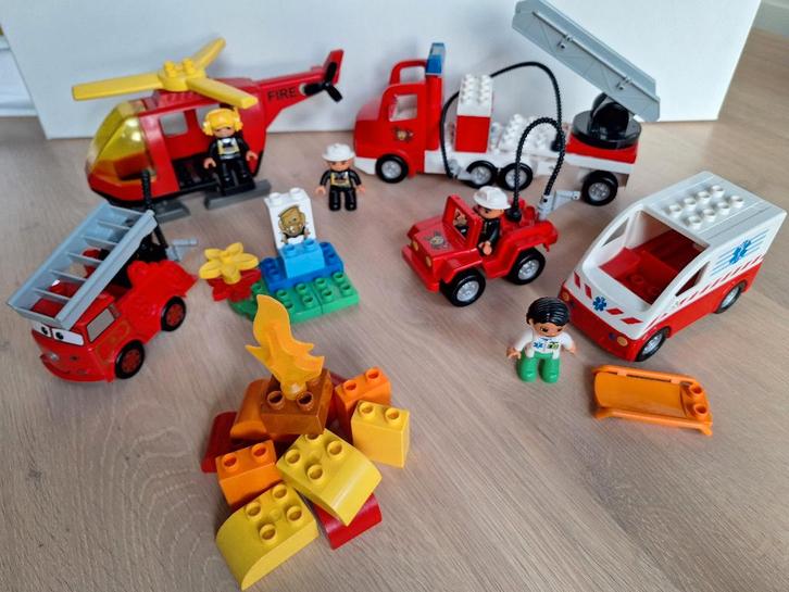 * Duplo: Brandweer wagens, helicopter, red cars en ambulance, Kinderen en Baby's, Speelgoed | Duplo en Lego, Gebruikt, Duplo, Losse stenen