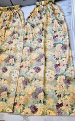 gordijnen bloemen afbeelding mooi,netjes &ophang haken eraan, Huis en Inrichting, Stoffering | Gordijnen en Lamellen, Overige kleuren