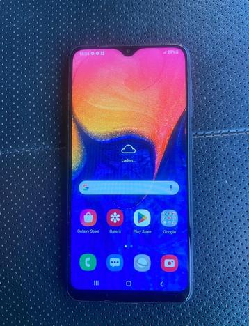 Te koop of ruilen en ZGAN Samsung A10 met 32gb zwarte kleur beschikbaar voor biedingen