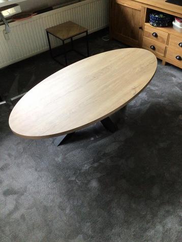 Nieuwe ovale salontafel Graz
